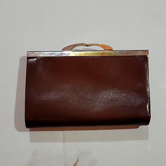 Tilly's brown leather wallet - Picture 2 of 8